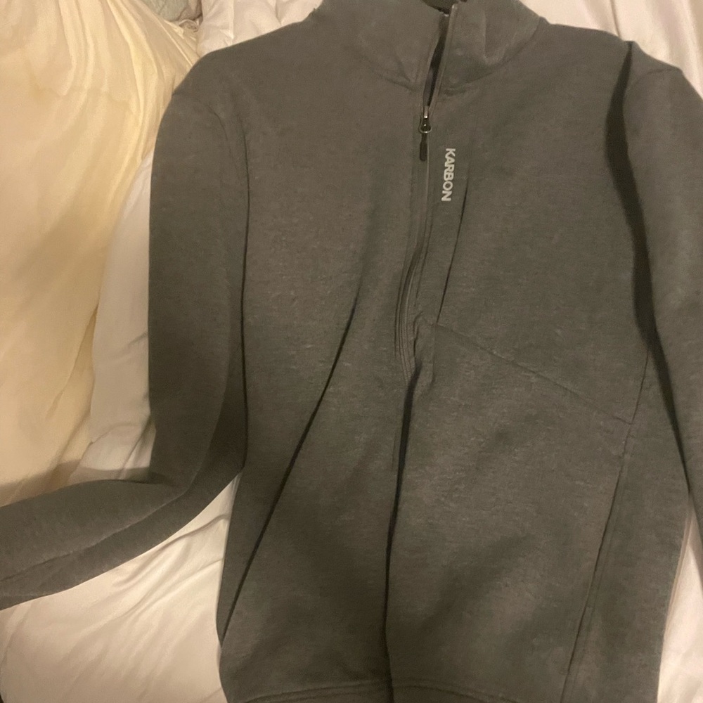 Karbon zip up sweater large